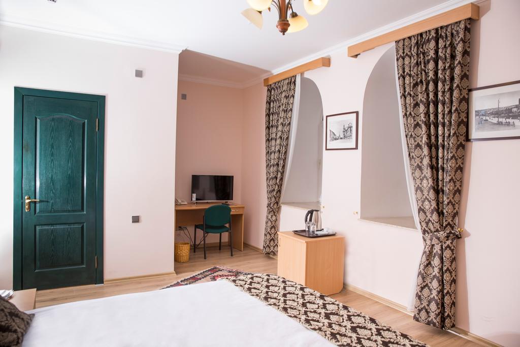 City Walls Hotel Баку Экстерьер фото